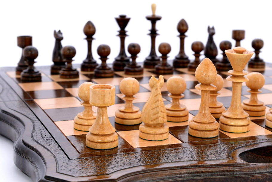 Шахматы + нарды резные "Defent" 50, Harutyunyan купить в Ростове-на-Дону