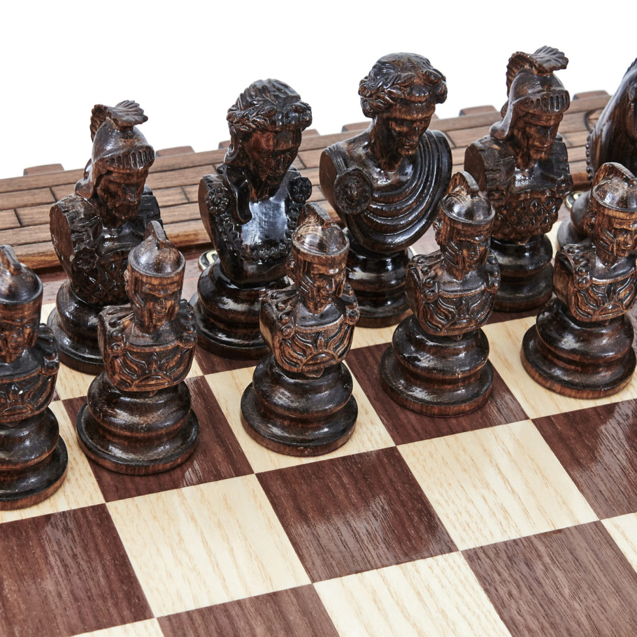 Шахматы резные в ларце " Замок Барсьенсе " , Harutyunyan купить в Ростове-на-Дону