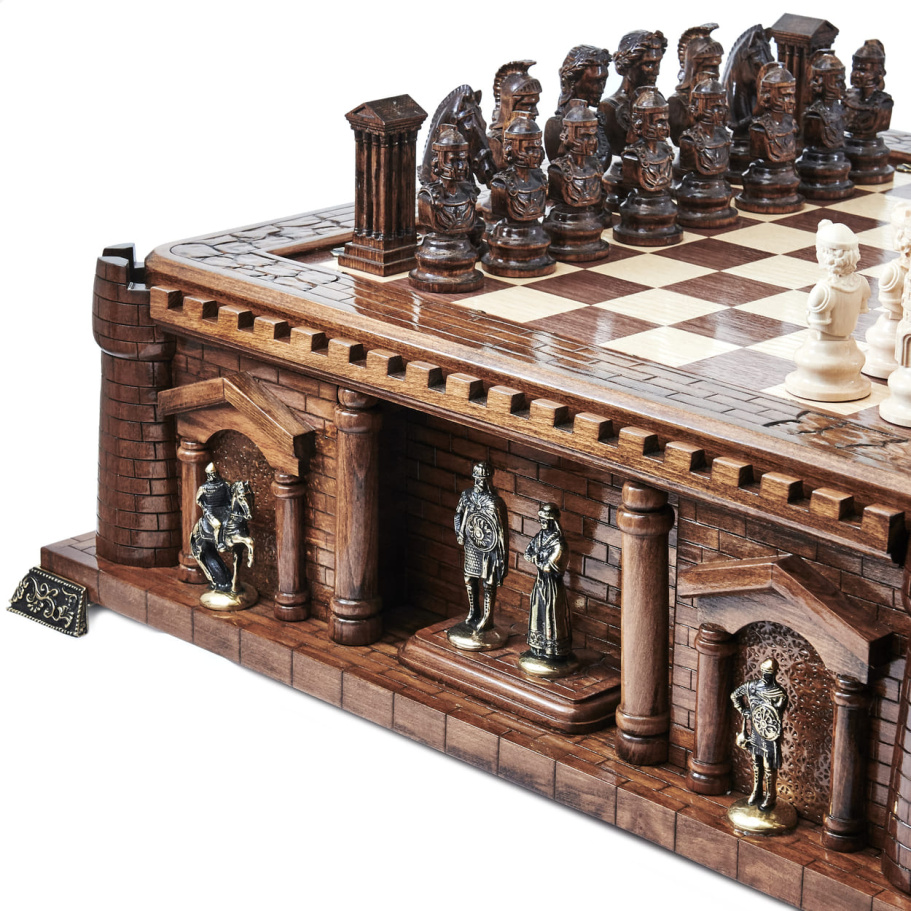 Шахматы резные в ларце " Замок Барсьенсе " , Harutyunyan купить в Ростове-на-Дону